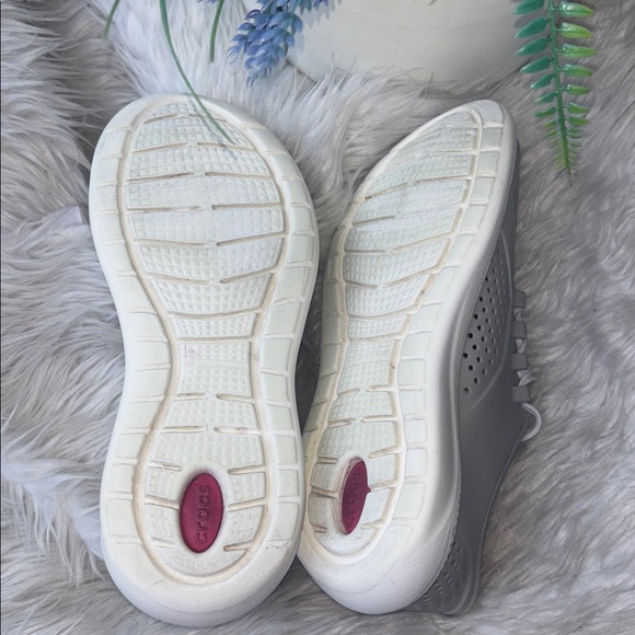 Crocs LiteRide Gray 360 Pacer Sneakers Athletic Lace Up Women’s Size 7 - Picture 6 of 8